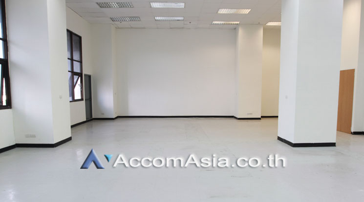  2  Studio Office Space For Rent in Charoen Nakhon ,Bangkok BTS Krung Thon Buri at Thai Sri Tower AA17854